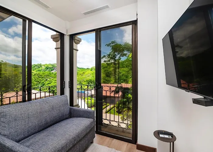 Family Villa, Pool & Exclusive Access