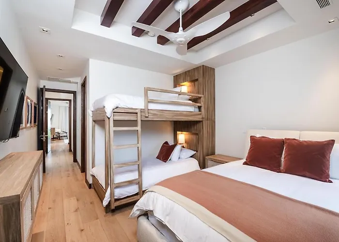 Family Villa, Pool & Exclusive Access Сasa de vacaciones *