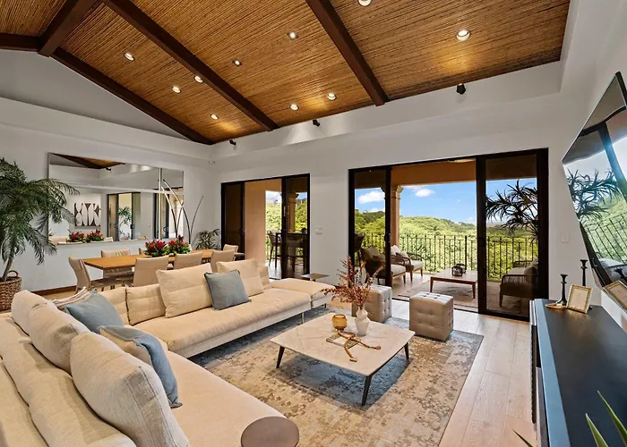 Family Villa, Pool & Exclusive Access Сasa de vacaciones